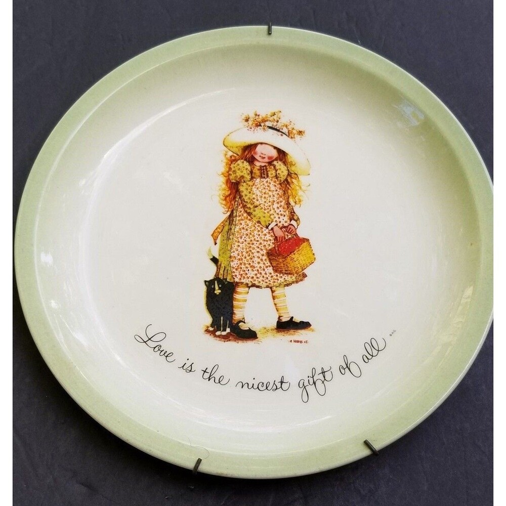 Holly Hobbie plate Love is the nicest gift